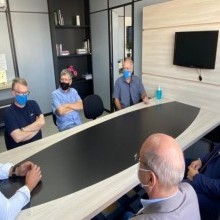 Unifacvest apresenta PROET ao presidente do Legislativo de Lages