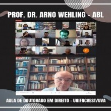 Doutorado em Direito tem aula com imortal da ABL